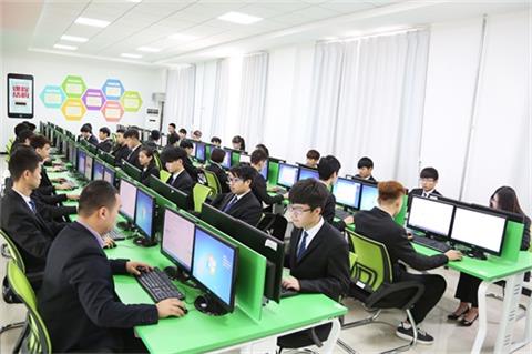 北京新華電腦學校 以專業優勢賦能計算機網絡技術人才培養